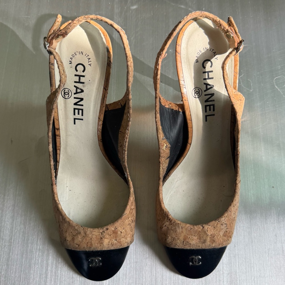 Chanel Cork Logo Heels  37.5 - Picture 2 of 5